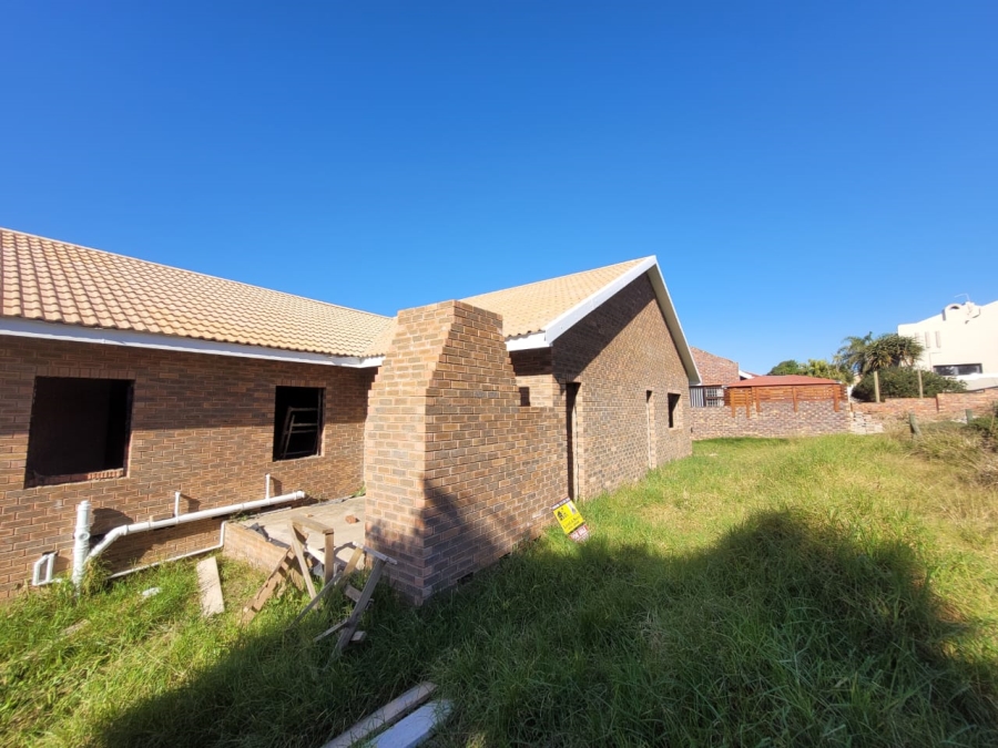 3 Bedroom Property for Sale in Wavecrest Eastern Cape
